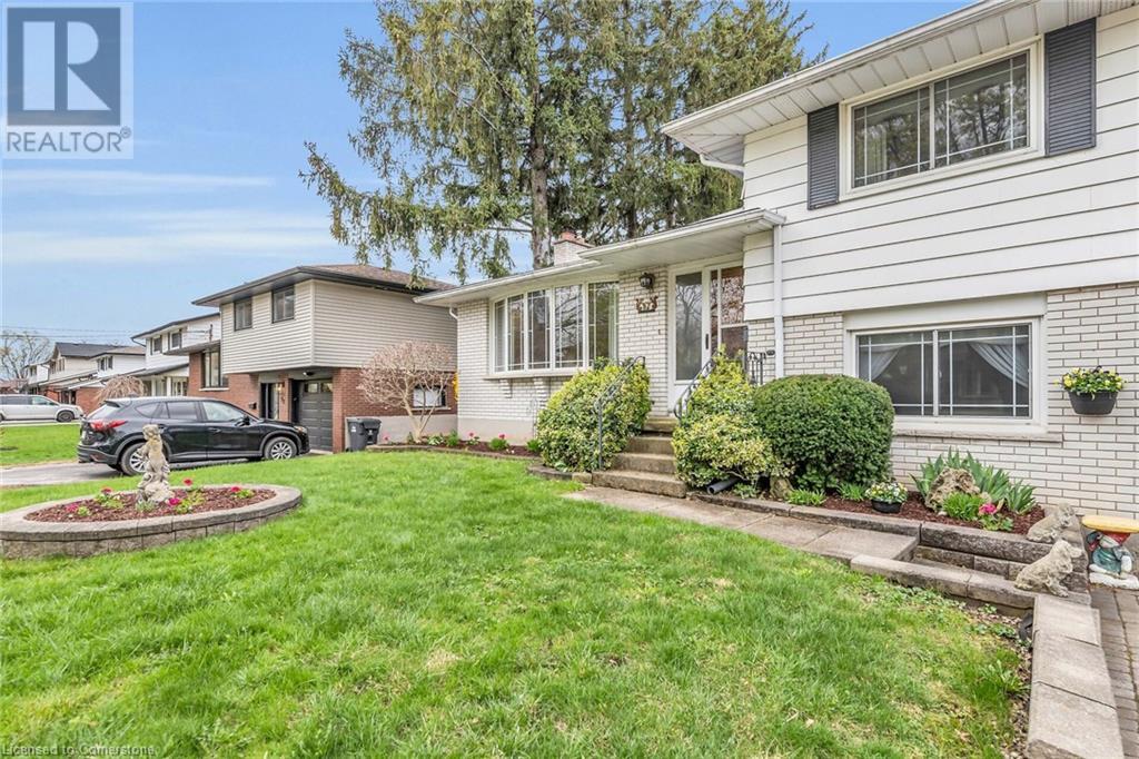54 GLENBURNIE Drive
