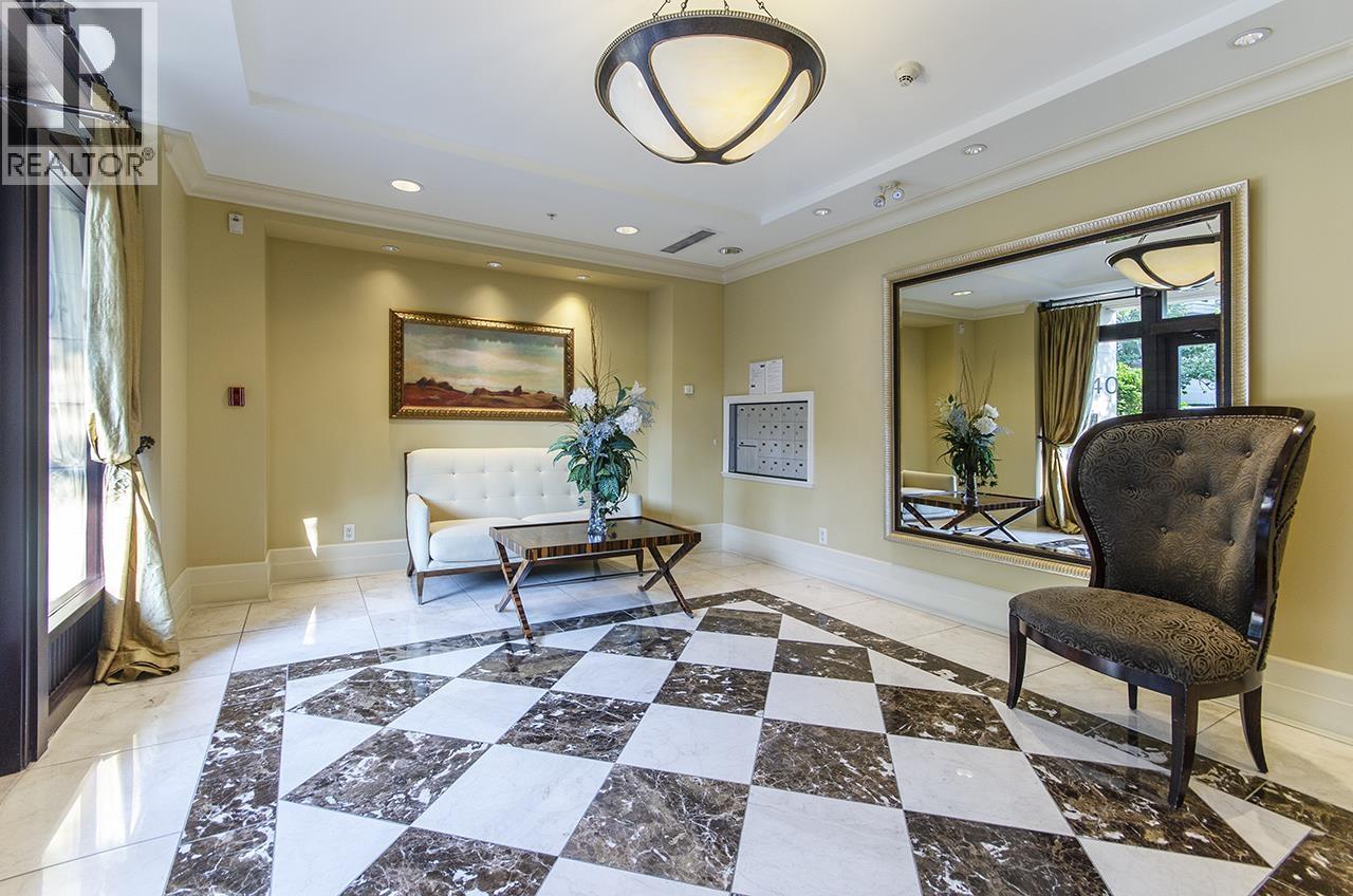 103 540 WATERS EDGE CRESCENT