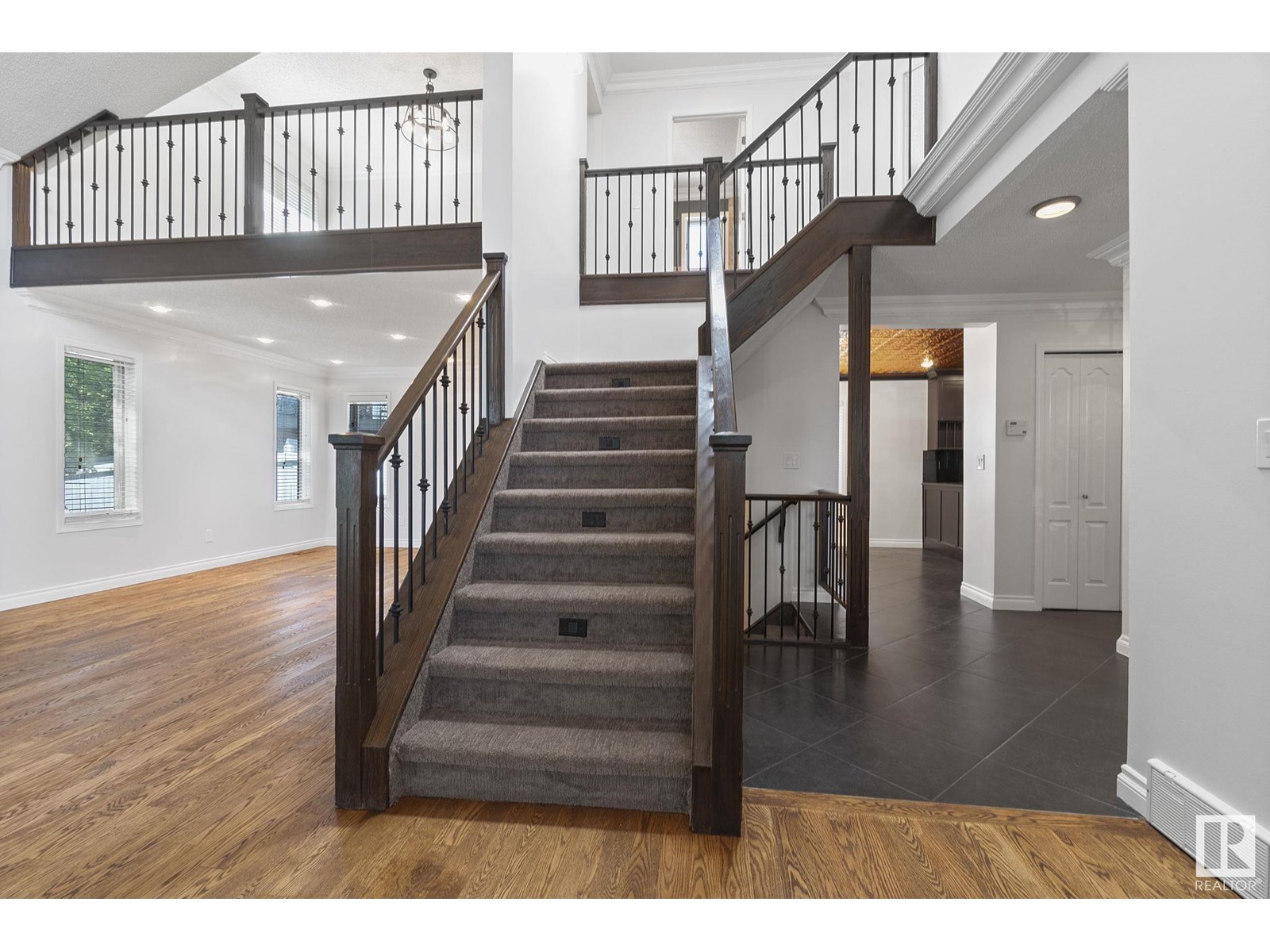 436 OLSEN CL NW