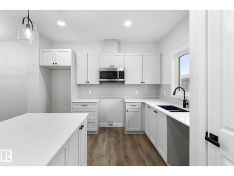 11 SERENO LN Fort Saskatchewan AB T8L0Z9