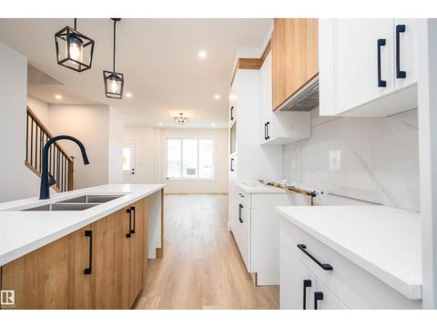 430 crystal creek LI Leduc AB T9E0X5