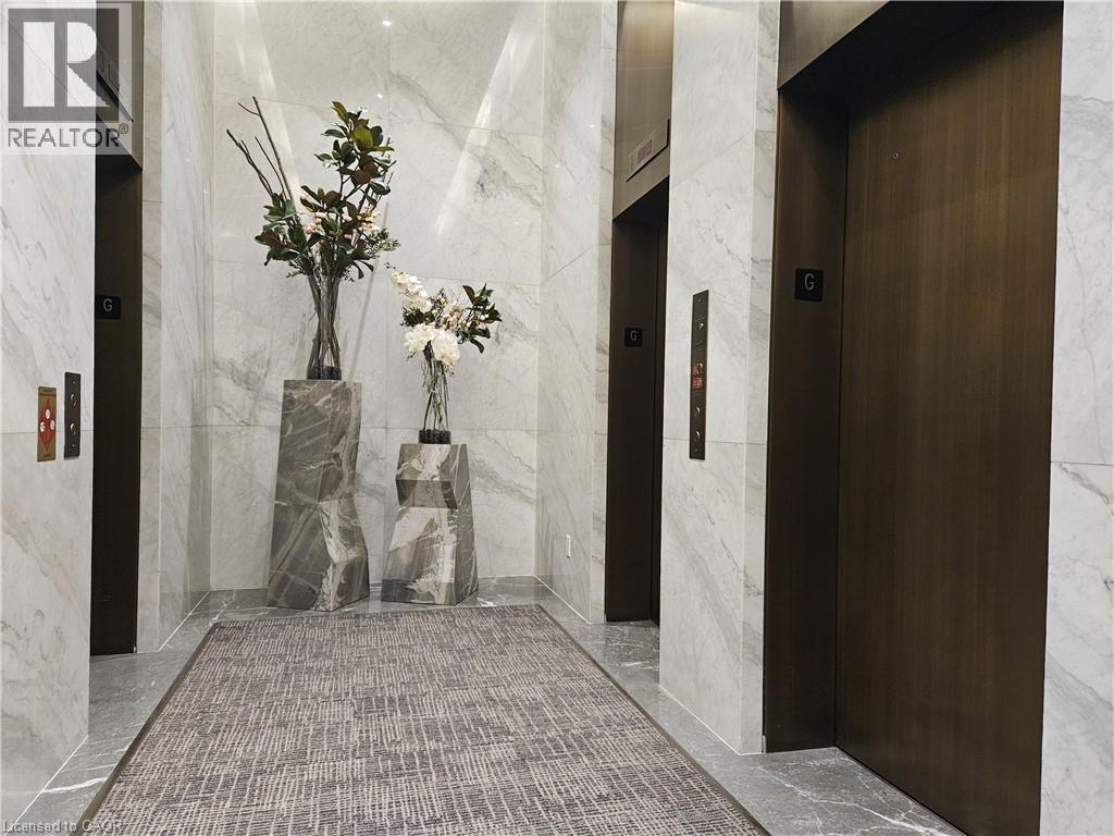 200 BLOOR Street W Unit# 1802