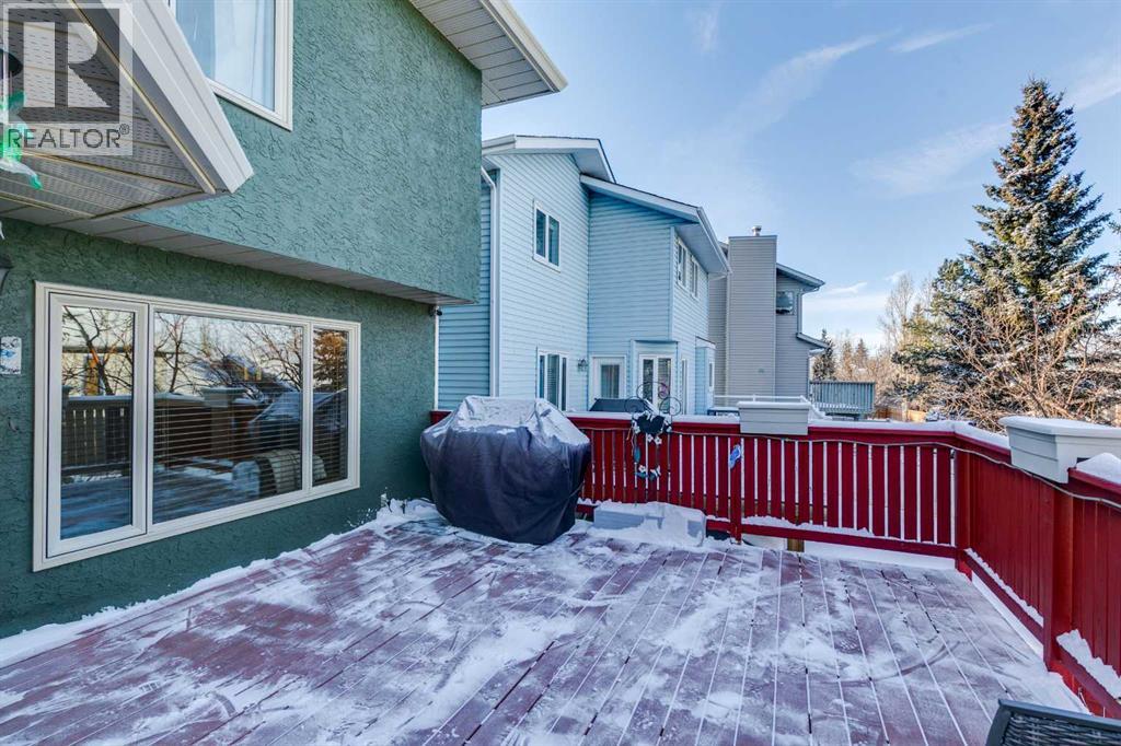 20 MacEwan Ridge View NW
