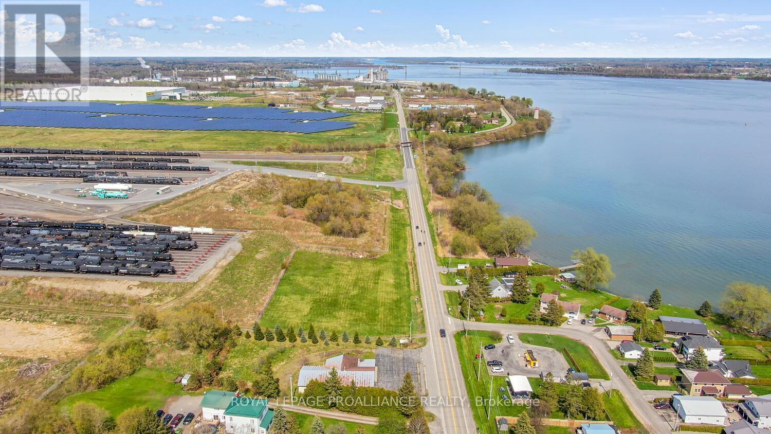 12 RIVERVIEW CRESCENT