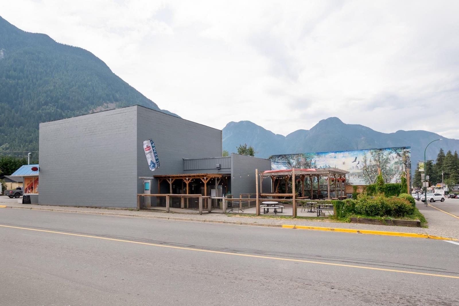 584 WALLACE STREET|Hope