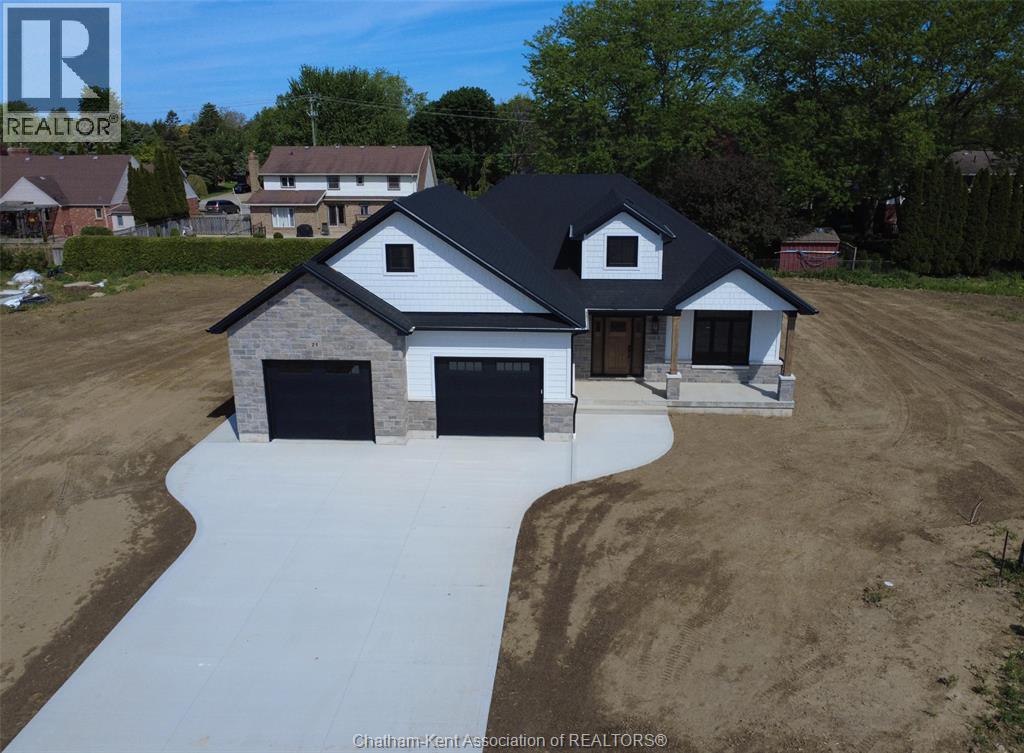 71 Rosewood CRESCENT