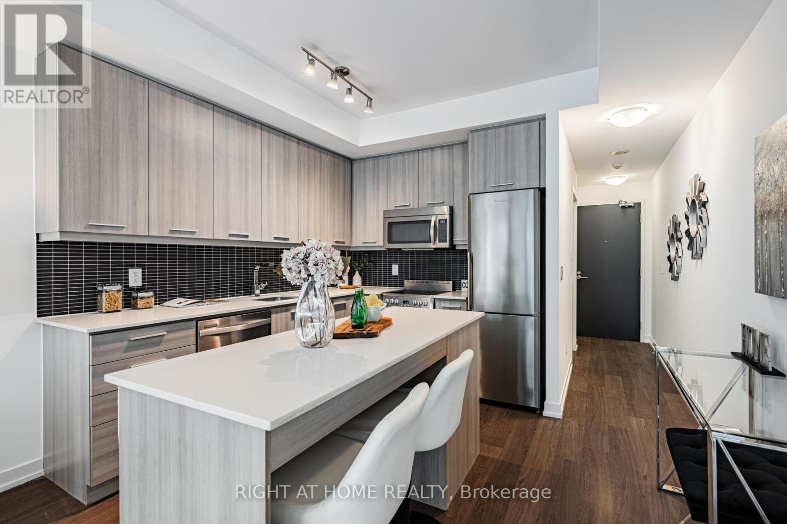 312 - 105 GEORGE STREET