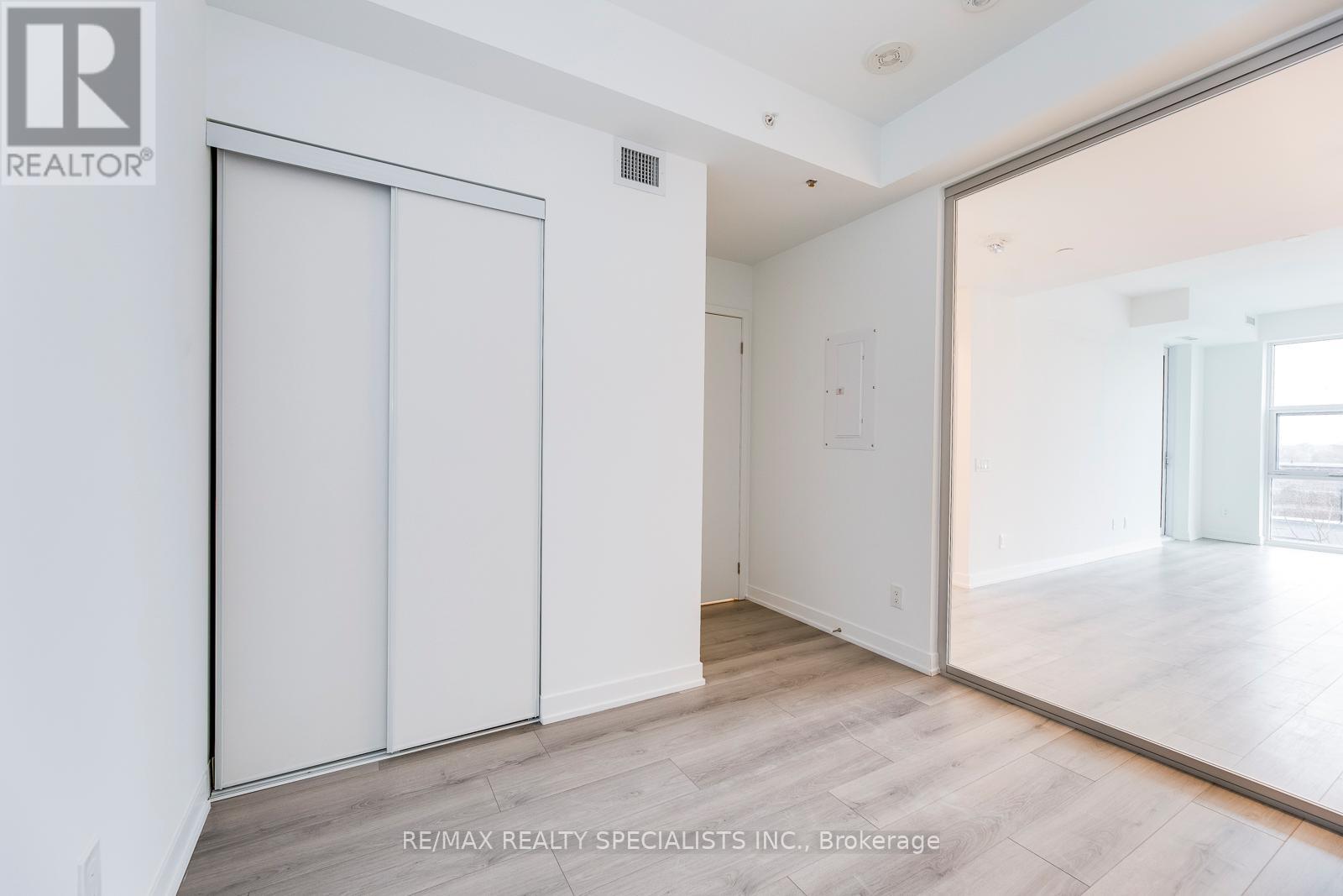 419 - 1787 ST. CLAIR AVENUE