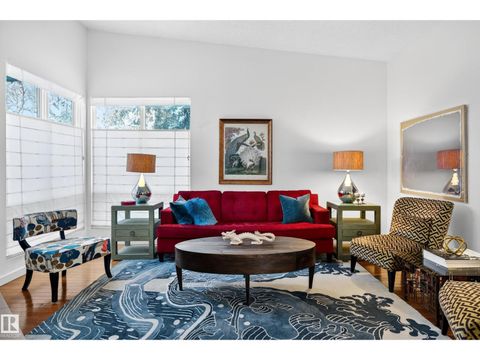 11627 76 AV NW Edmonton AB T6G0K9