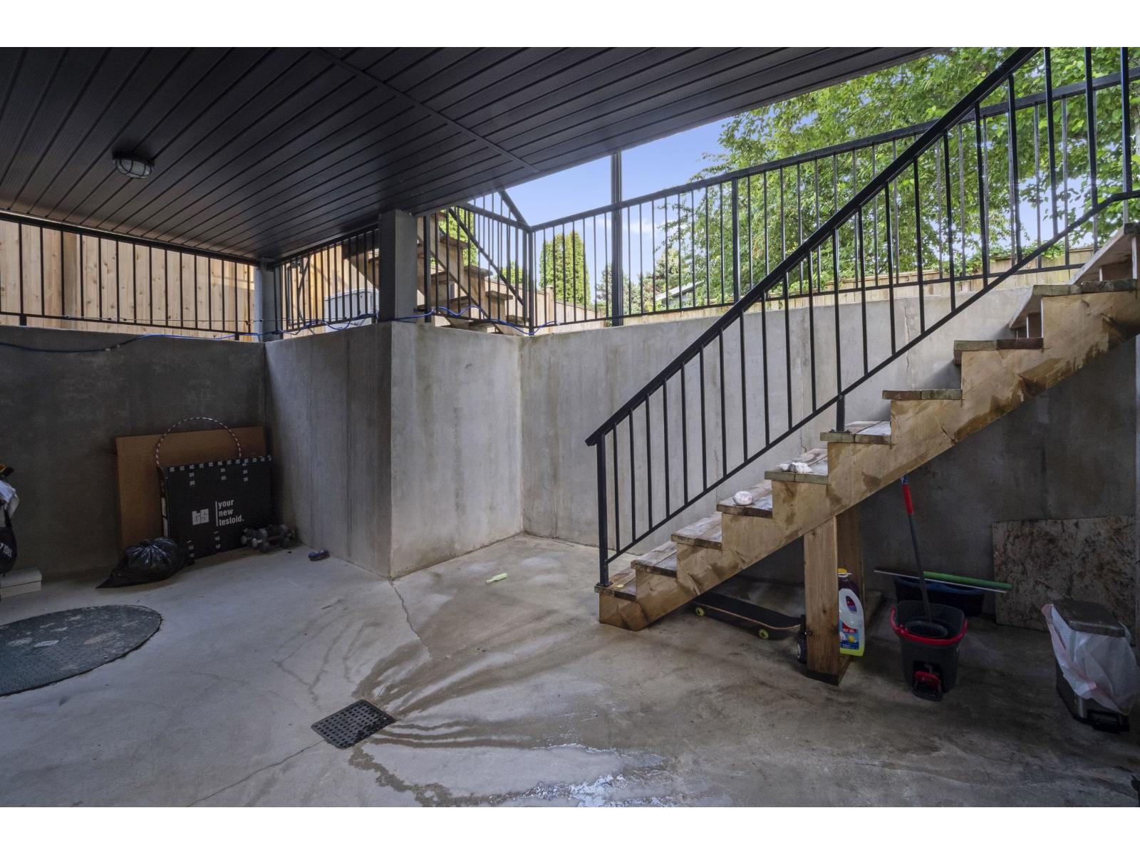 15890 RUSSELL AVENUE