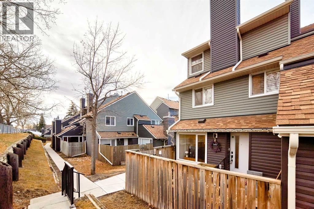 149, 66 Glamis Green SW