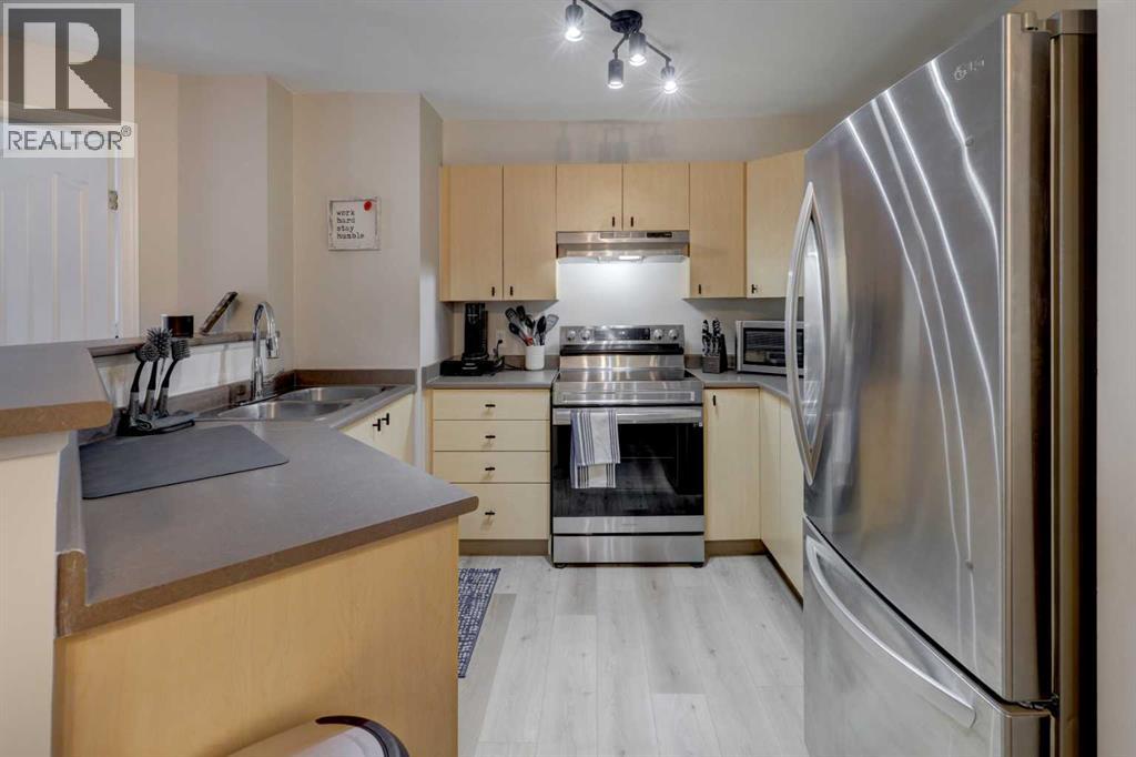 8323, 304 Mackenzie Way SW