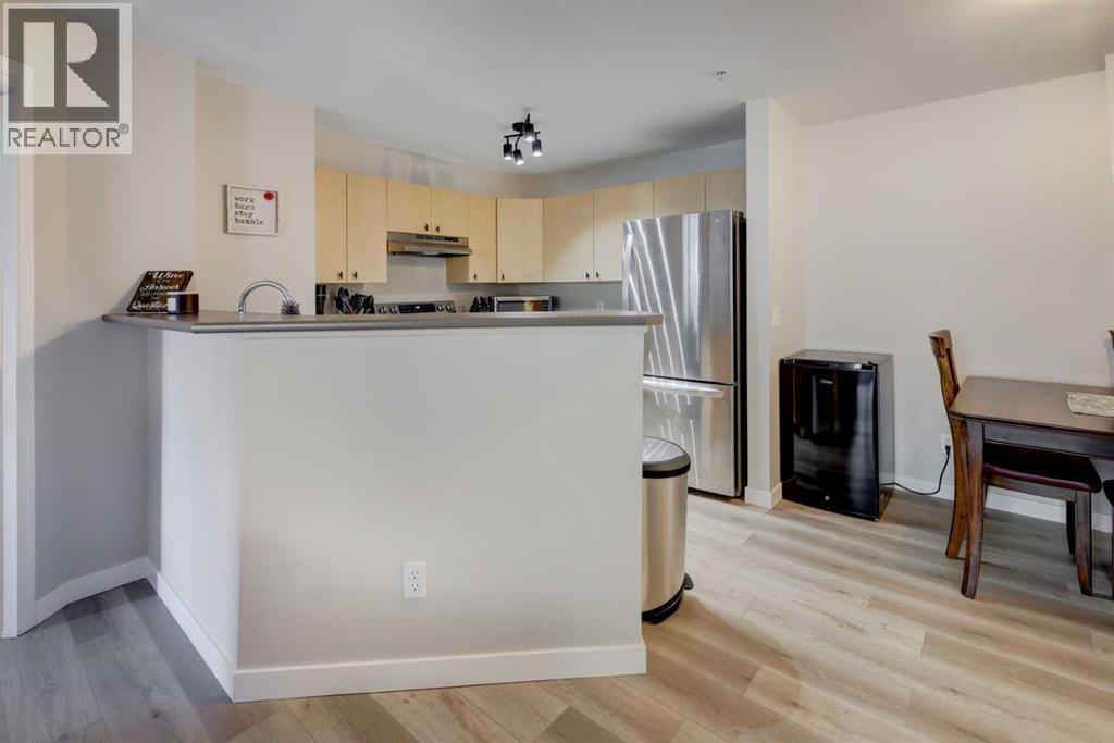 8323, 304 Mackenzie Way SW