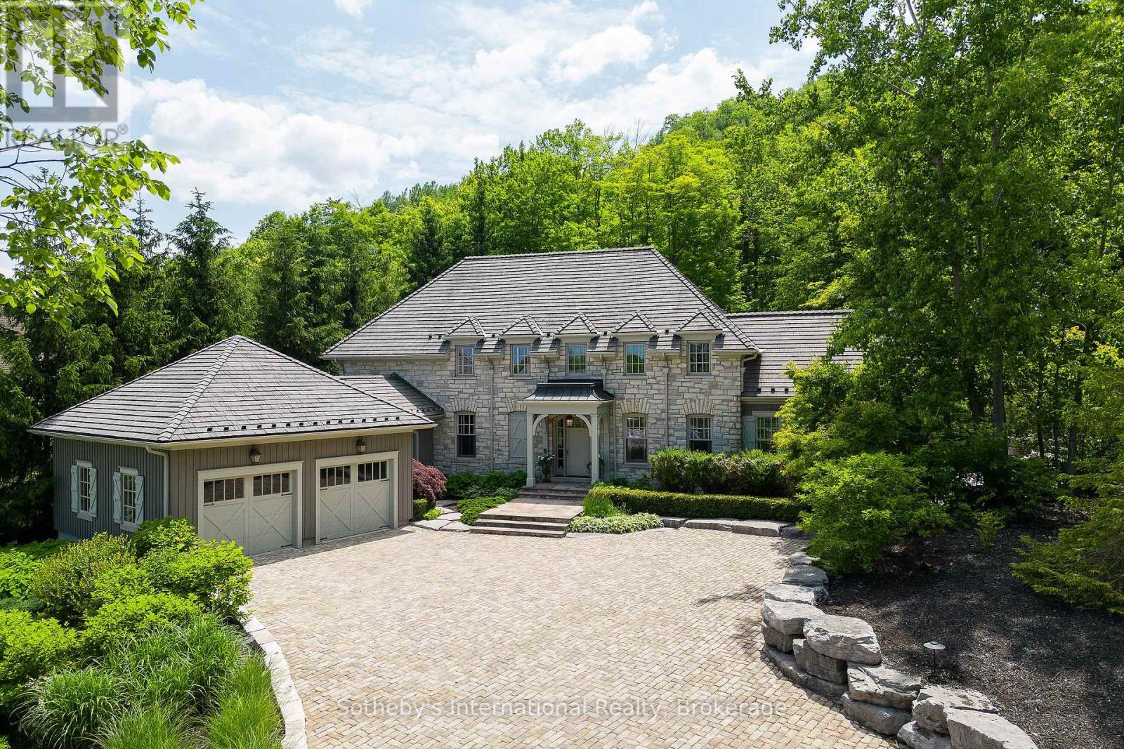 114 HEMLOCK COURT