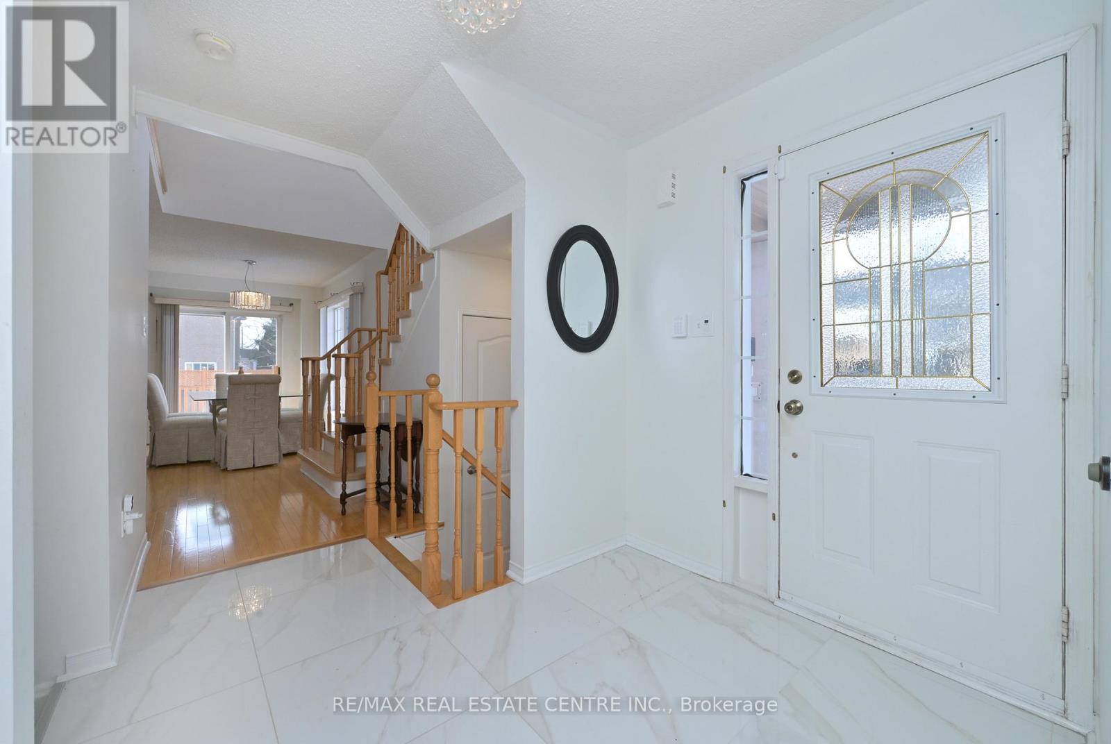 5554 LINWELL PLACE