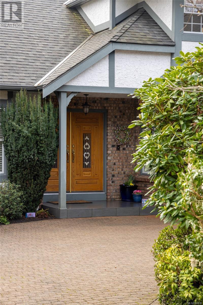3913 Gibson Crt