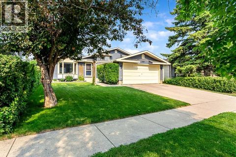 188 Suncrest Way SE Calgary AB T2X1W4