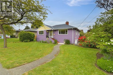 2771 Foul Bay Rd Oak Bay BC V8R5C1