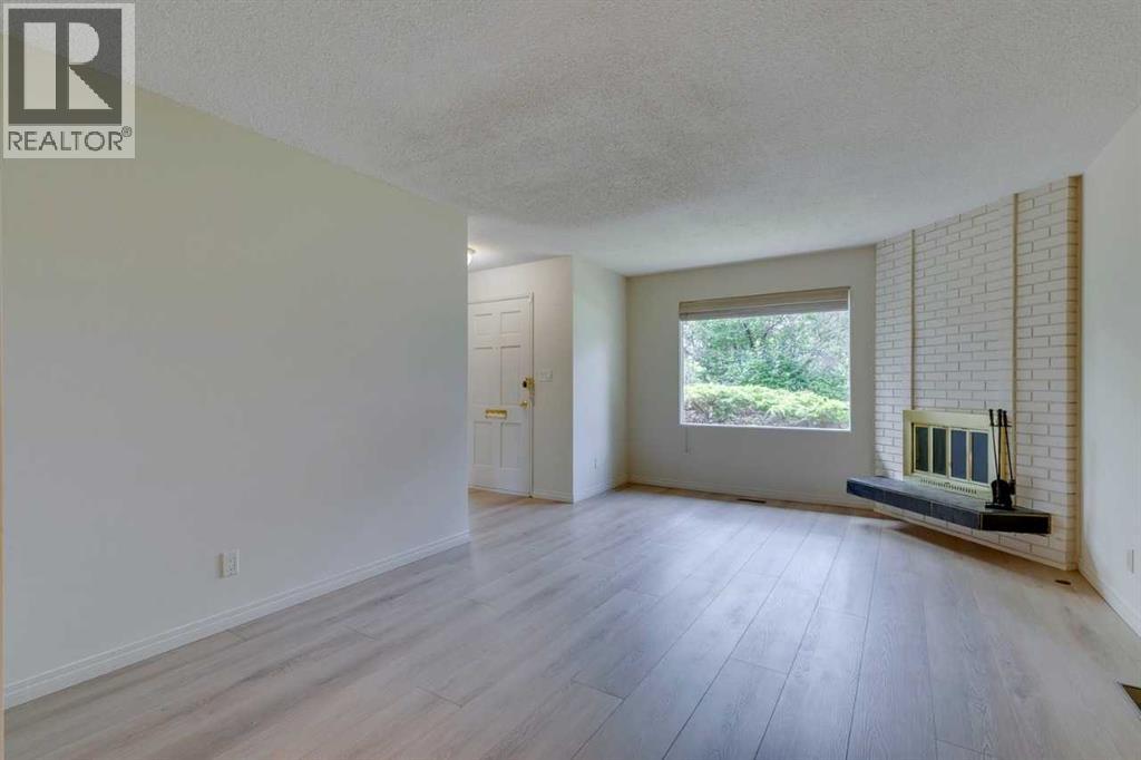 26, 714 Willow Park Drive SE