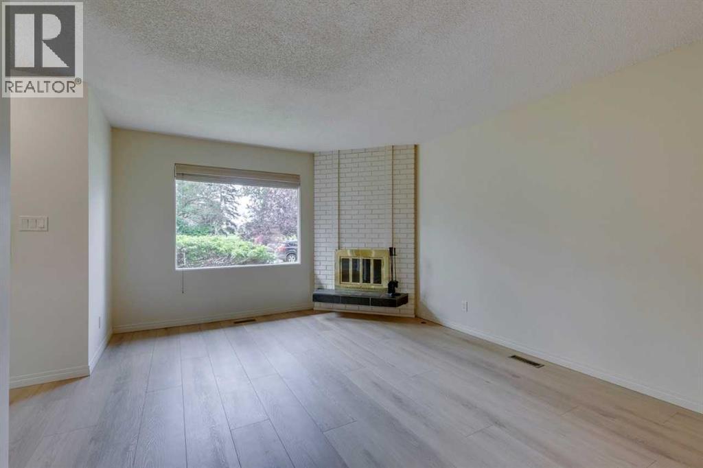 26, 714 Willow Park Drive SE