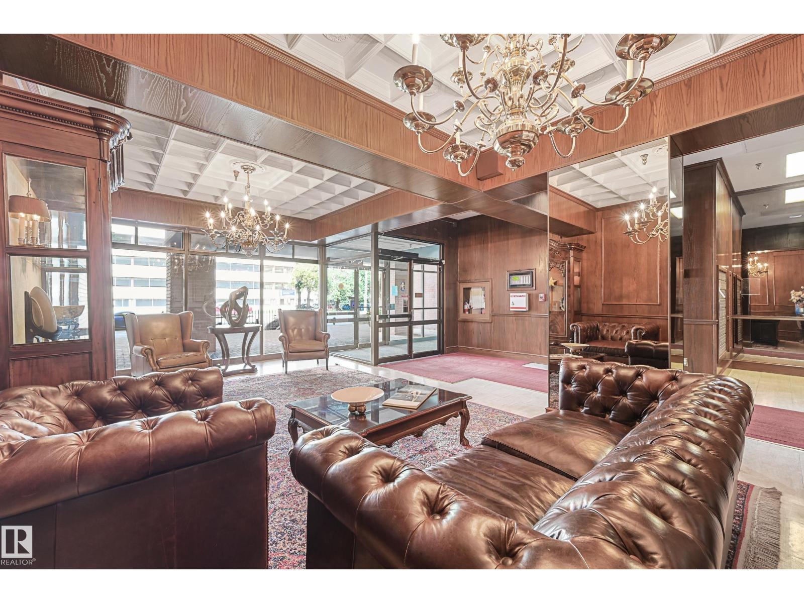 #701 11503 100 AV NW