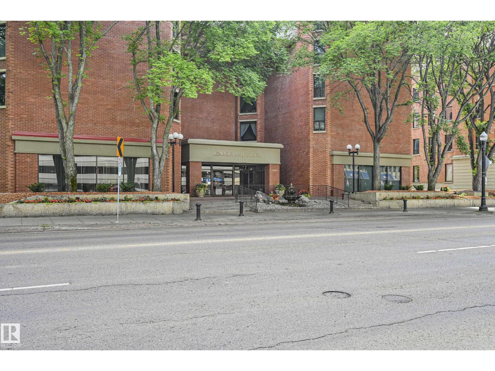 #701 11503 100 AV NW