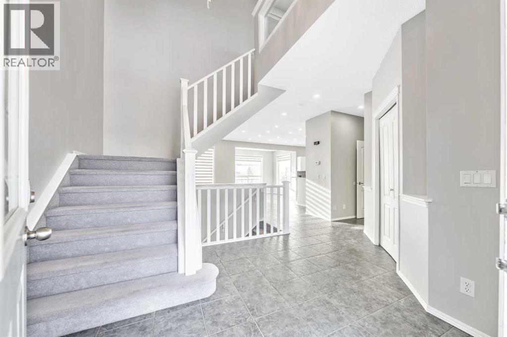 312 Kincora Heights NW