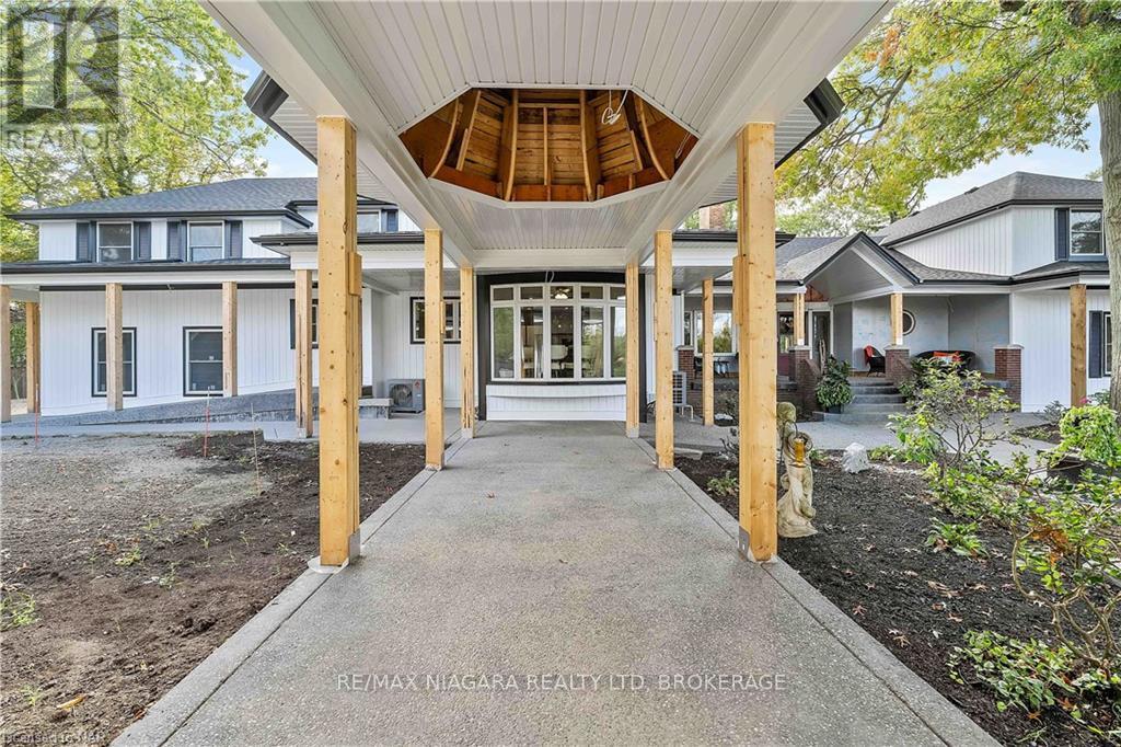 214 WINDMILL POINT ROAD S