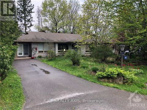 11 & 13 BAYVIEW CRESCENT Smiths Falls ON K7A5B8