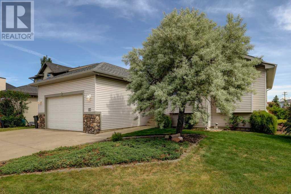 35 Collins Crescent