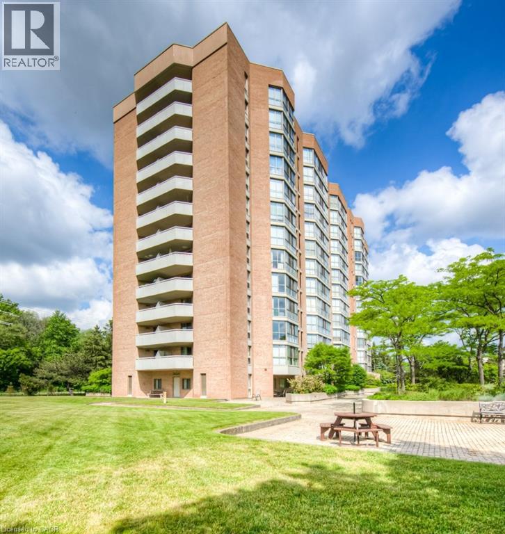 265 WESTCOURT Place Unit# PH9
