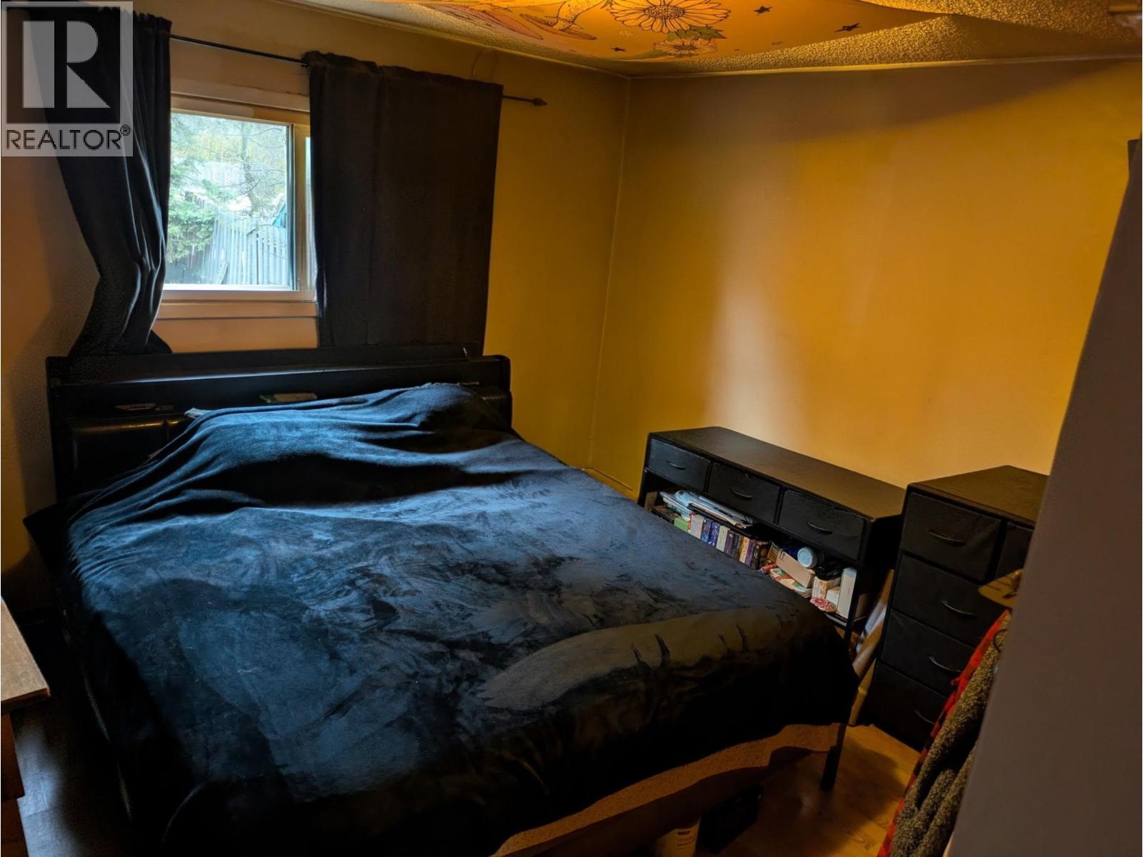 1475-1477 NATION CRESCENT