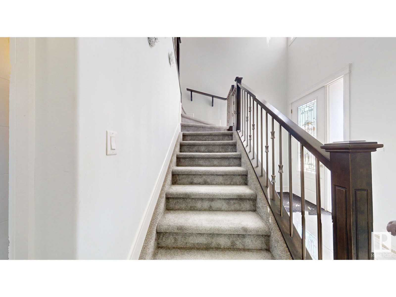 1103 30 ST NW