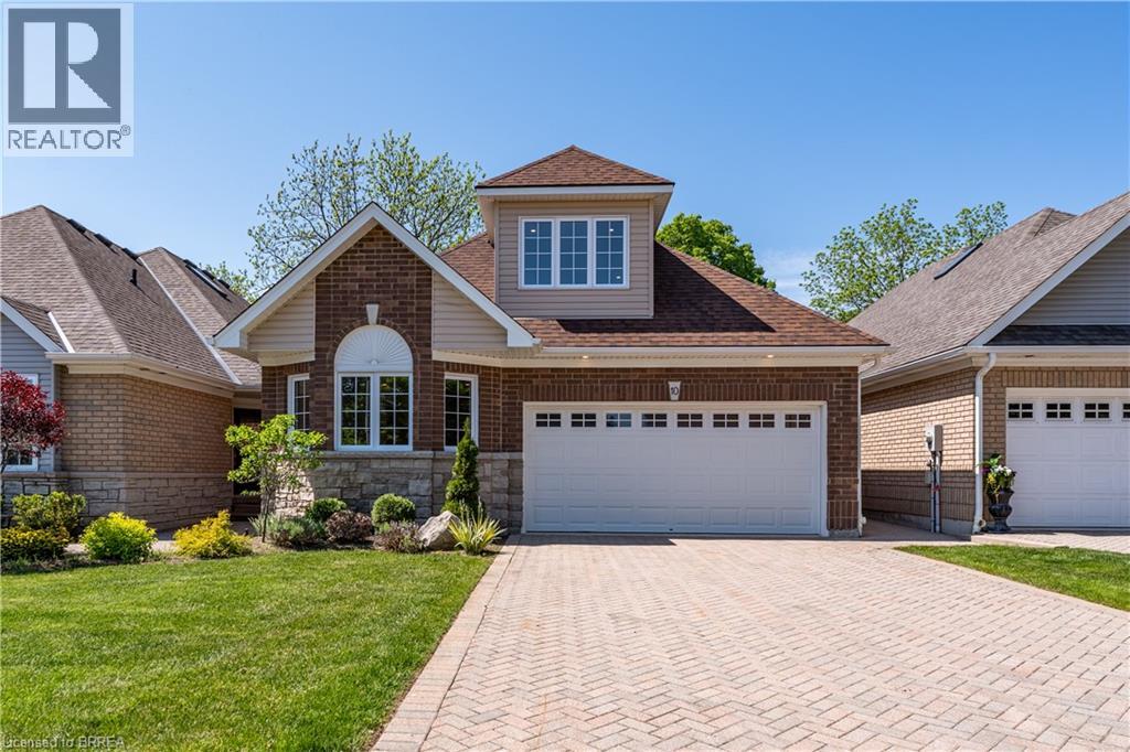 Photo 1 of 45 — 152 DUFFERIN Avenue Unit# 10, Brantford, ON N3T4R3