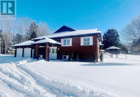 911 SCHOOL ROAD Kingston (Kingston East (Incl CFB Kingston)) ON K7L4V1