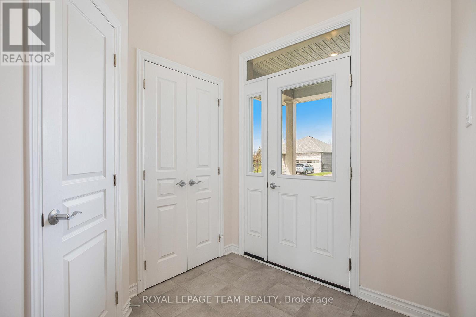 521 KINDRED CRESCENT