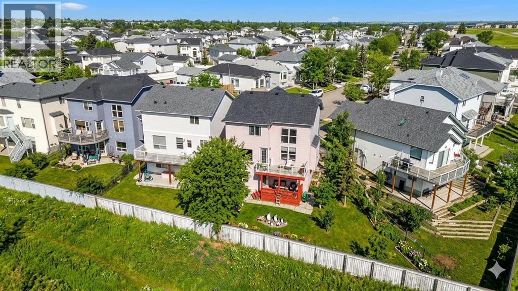 47 Anaheim Crescent NE