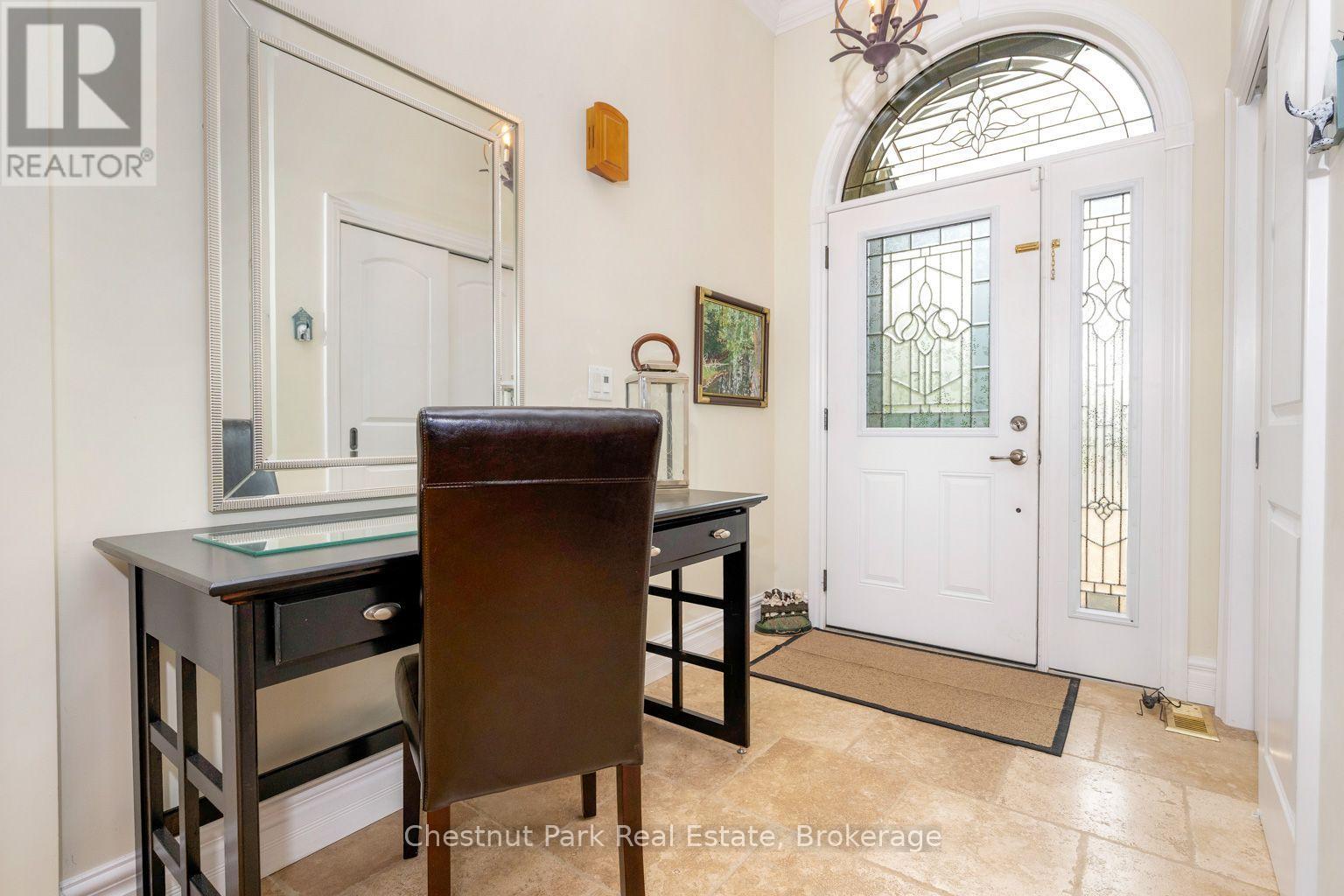 133 LAKESHORE ROAD E