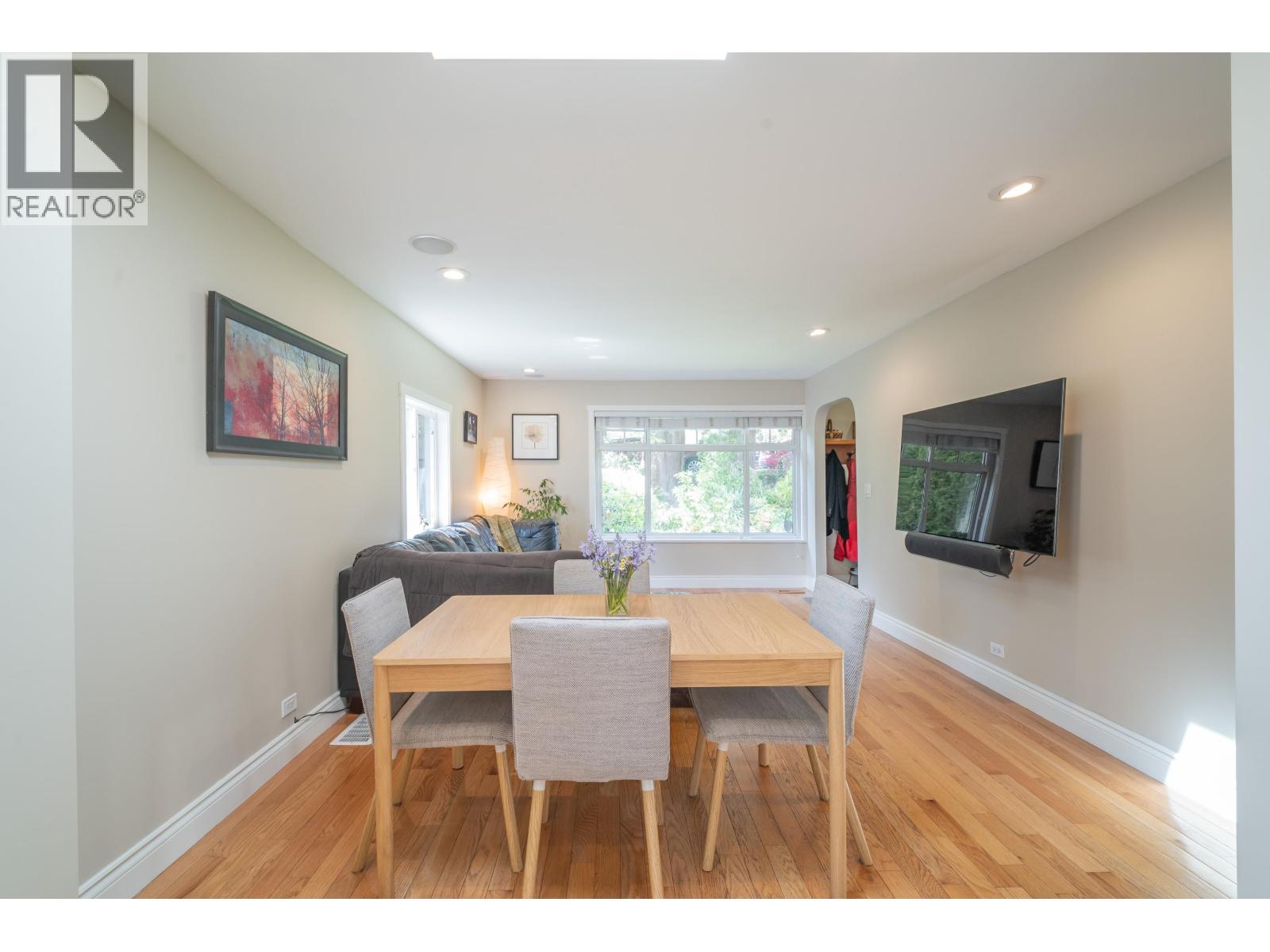 1119 CLOVERLEY STREET