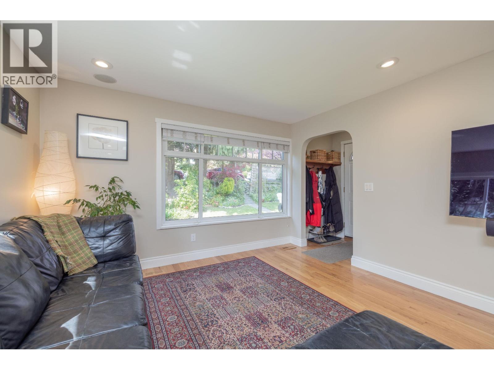 1119 CLOVERLEY STREET