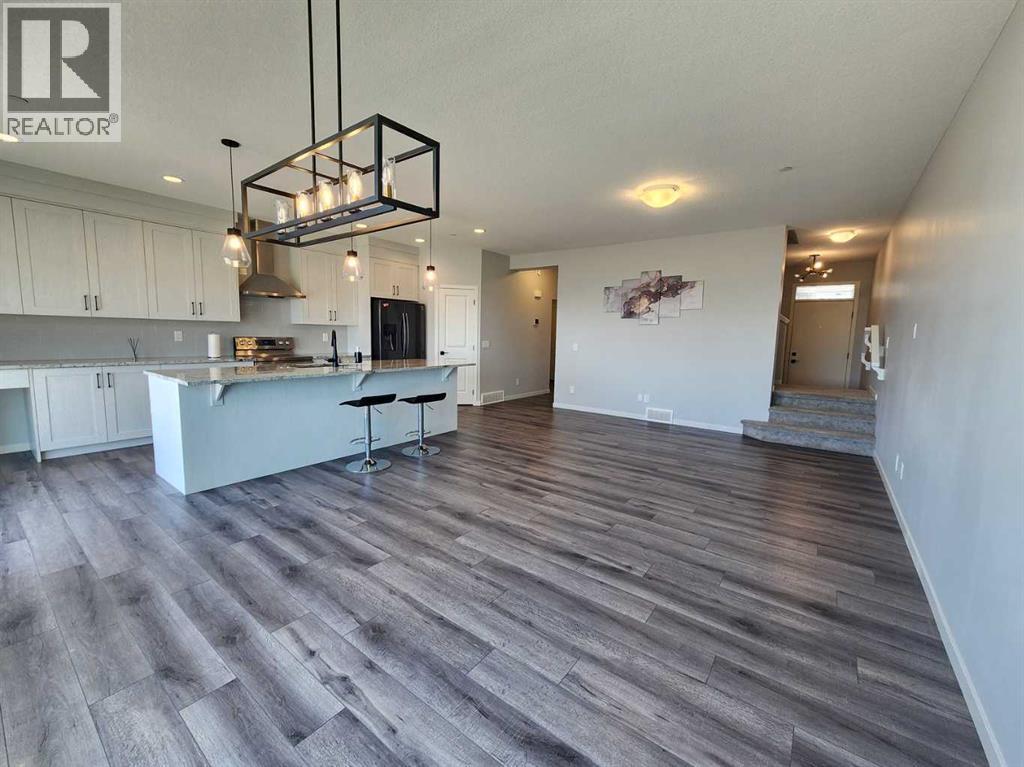 160 Howse Crescent NE