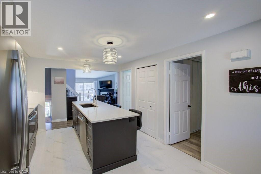 464 BEECHWOOD Place Unit# 3