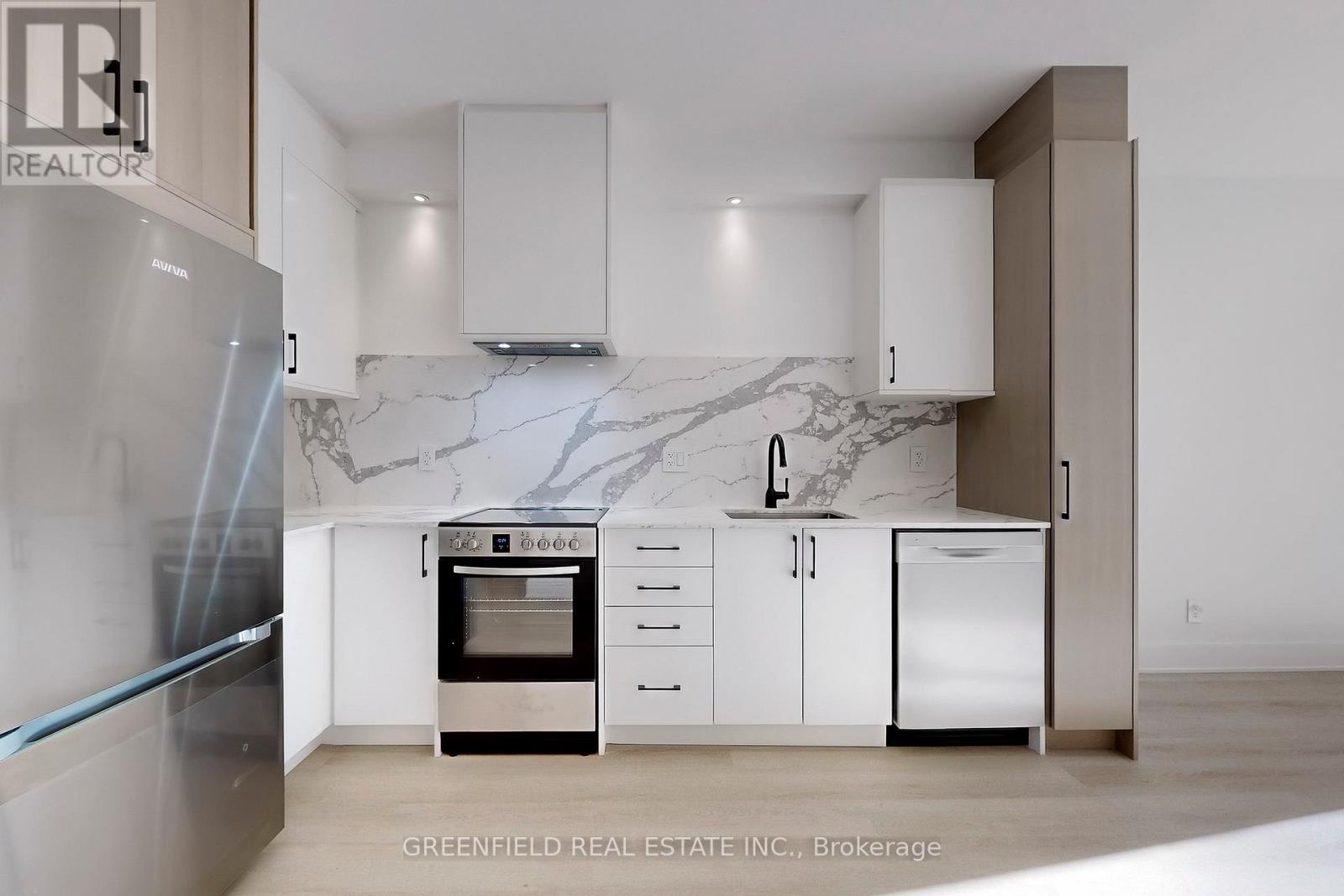 MAIN FLOOR - 168 PEARSON AVENUE