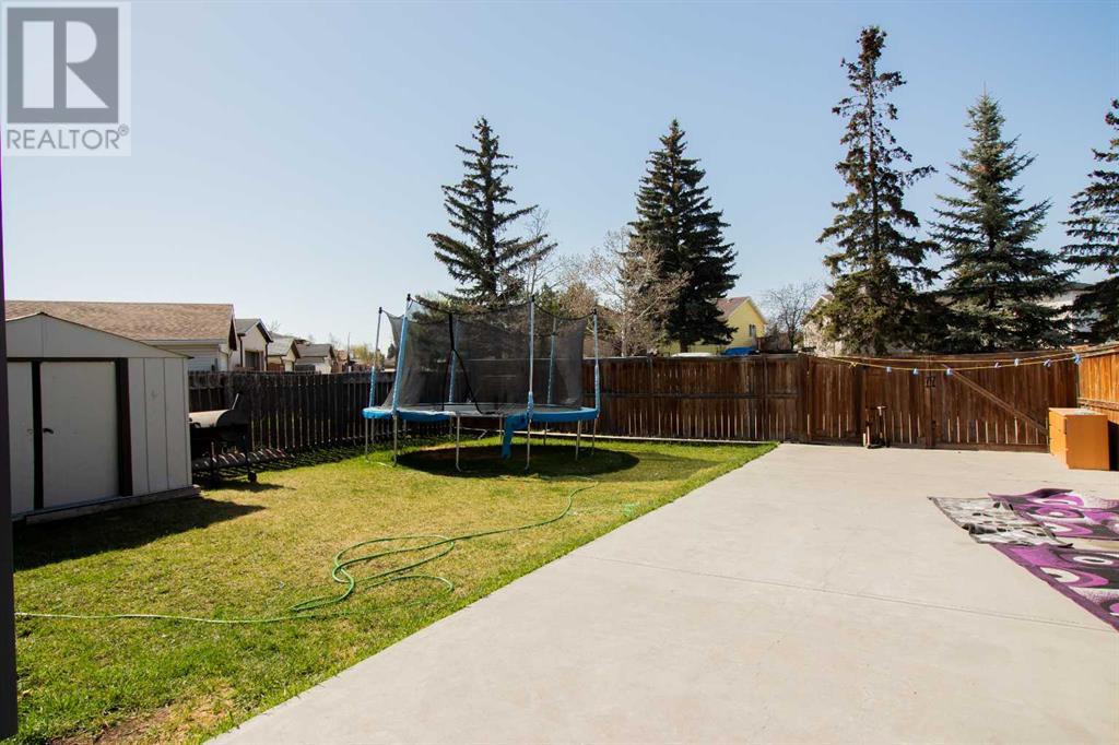 16 Castlebrook Road NE