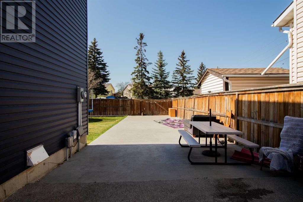 16 Castlebrook Road NE
