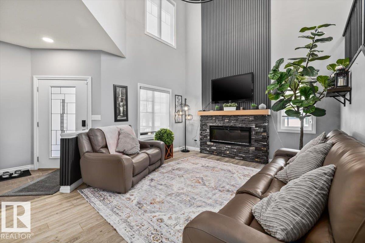5203 23A AV SW