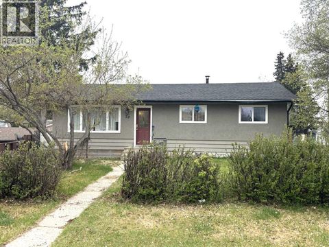 20 Virginia Avenue Whitecourt AB T7S1H2