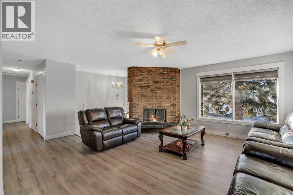 108 Whiteglen Crescent NE