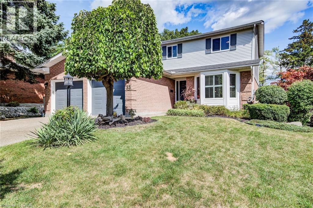 33 TINATAWA Court