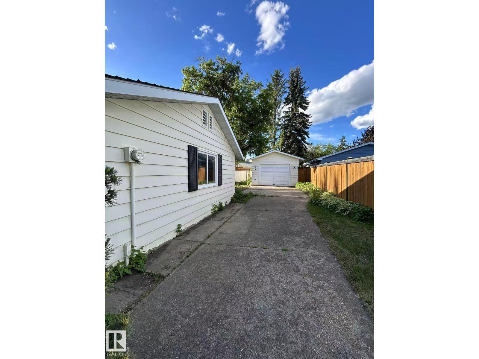 13112 63 AV NW